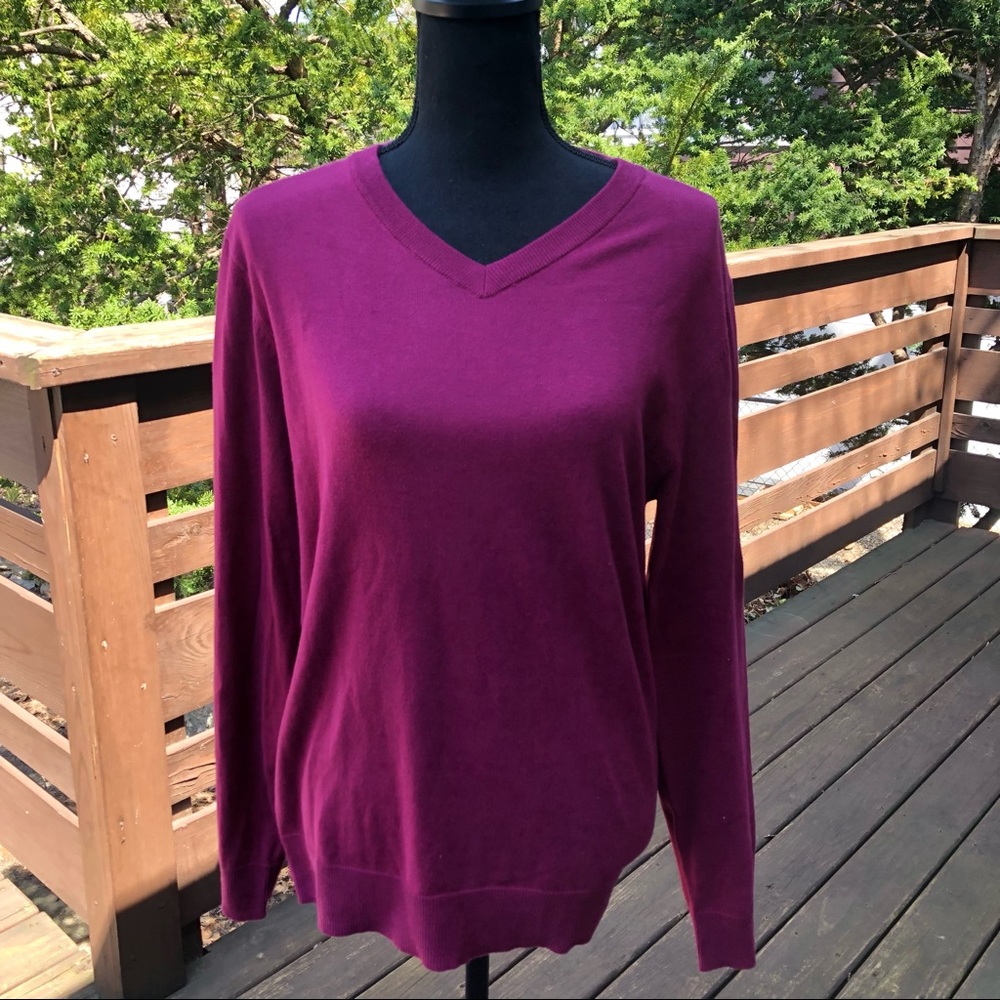 EUC Burgundy / Red Plum Knit V-Neck Old Navy Sweater